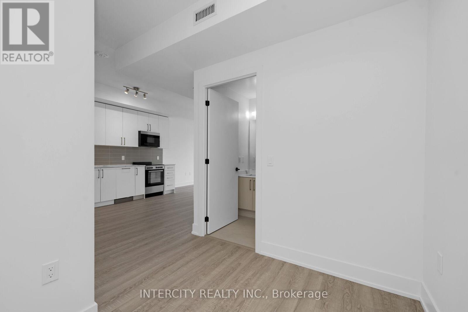 #230 2075 KING ROAD - 11