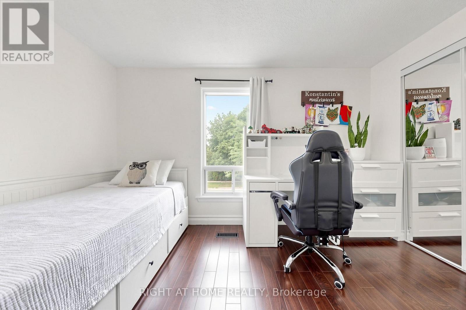80 LILLOOET CRESCENT - 22