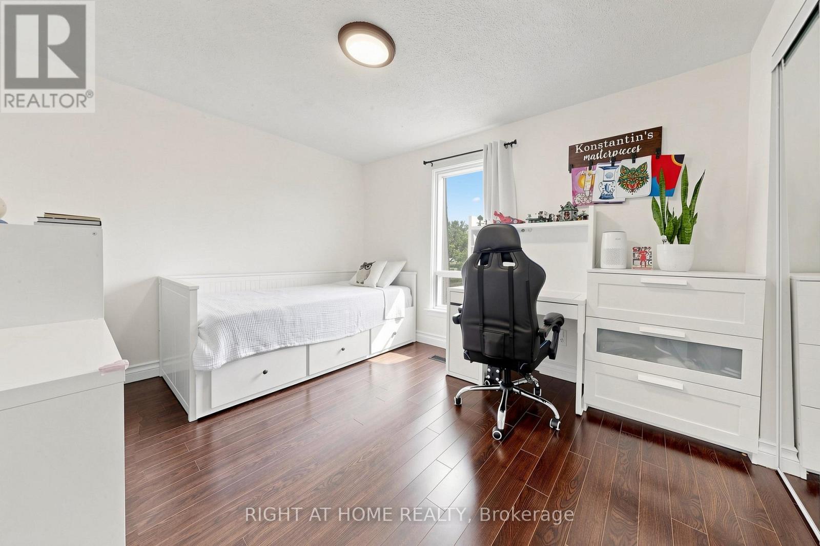 80 LILLOOET CRESCENT - 23