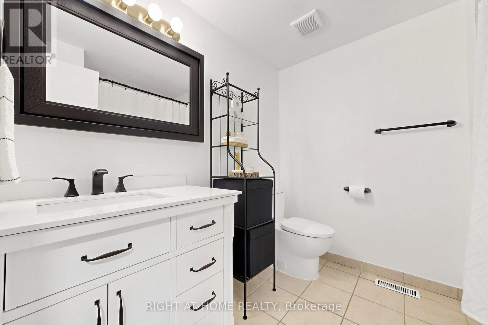 80 LILLOOET CRESCENT - 28