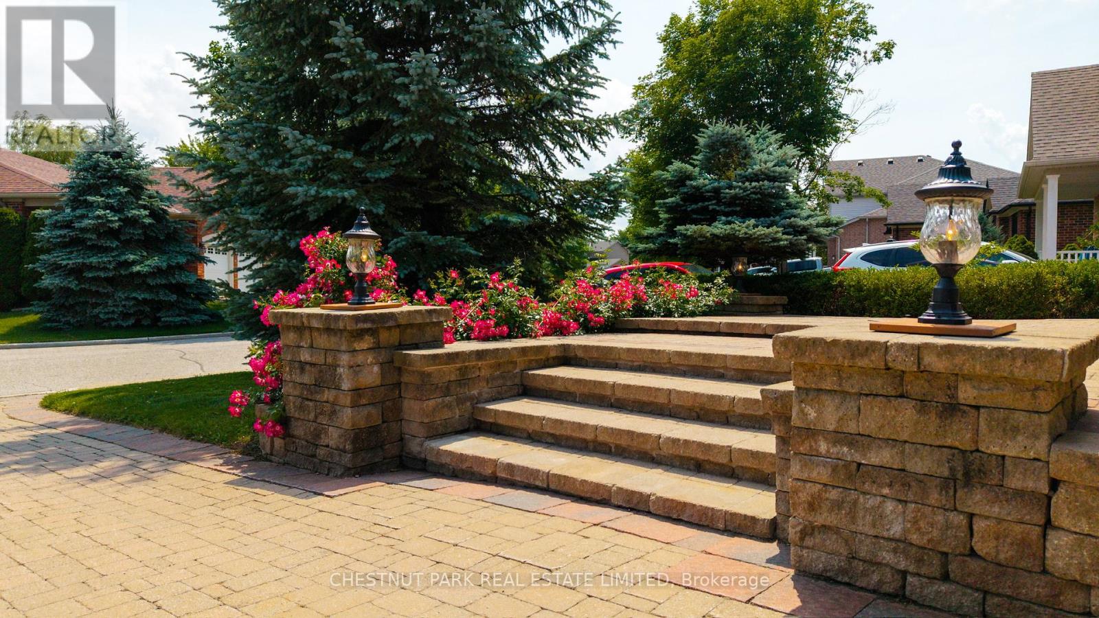 8 CYRIL RICHARDSON COURT - 6
