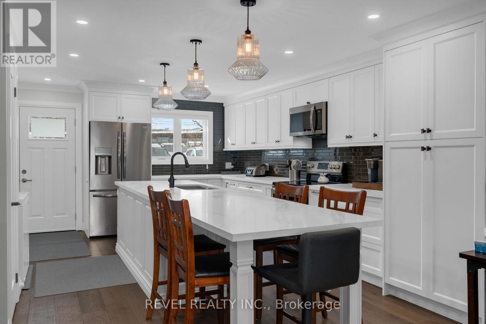 #13 39 28TH STREET S - 8