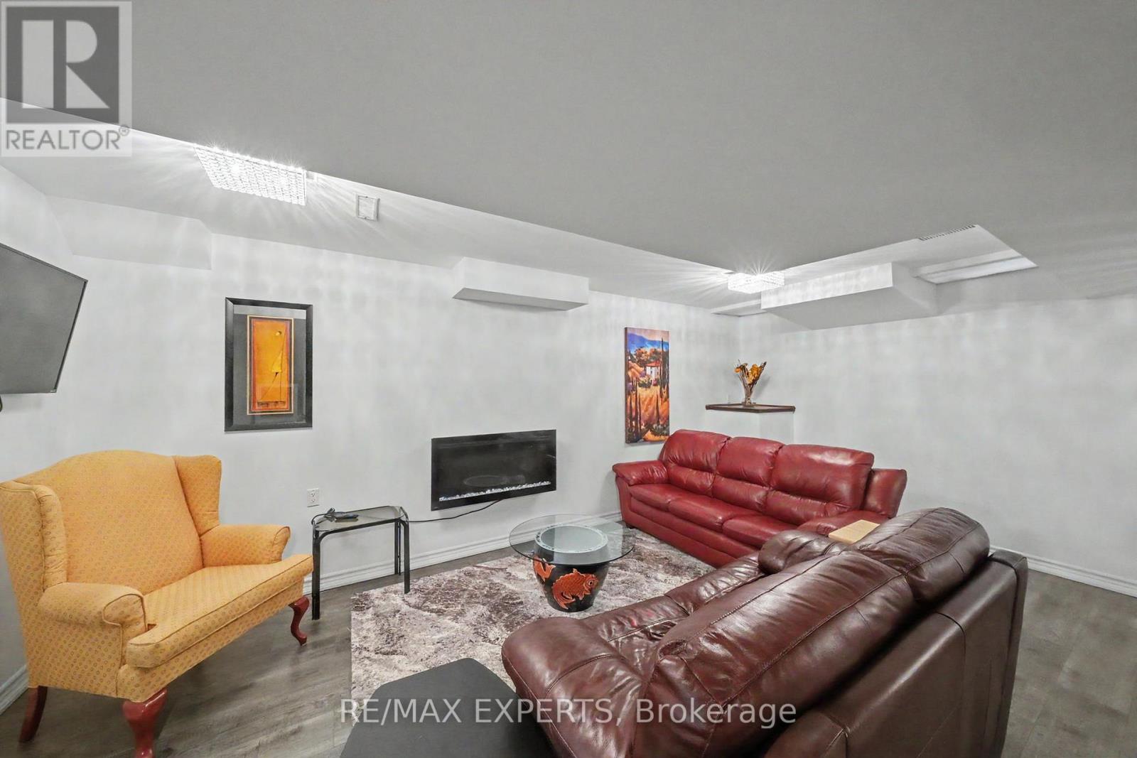 58 SAVANNAH CRESCENT - 32