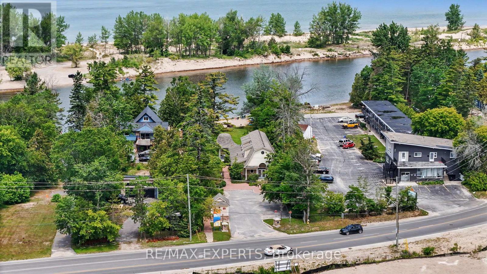 58 SAVANNAH CRESCENT - 40