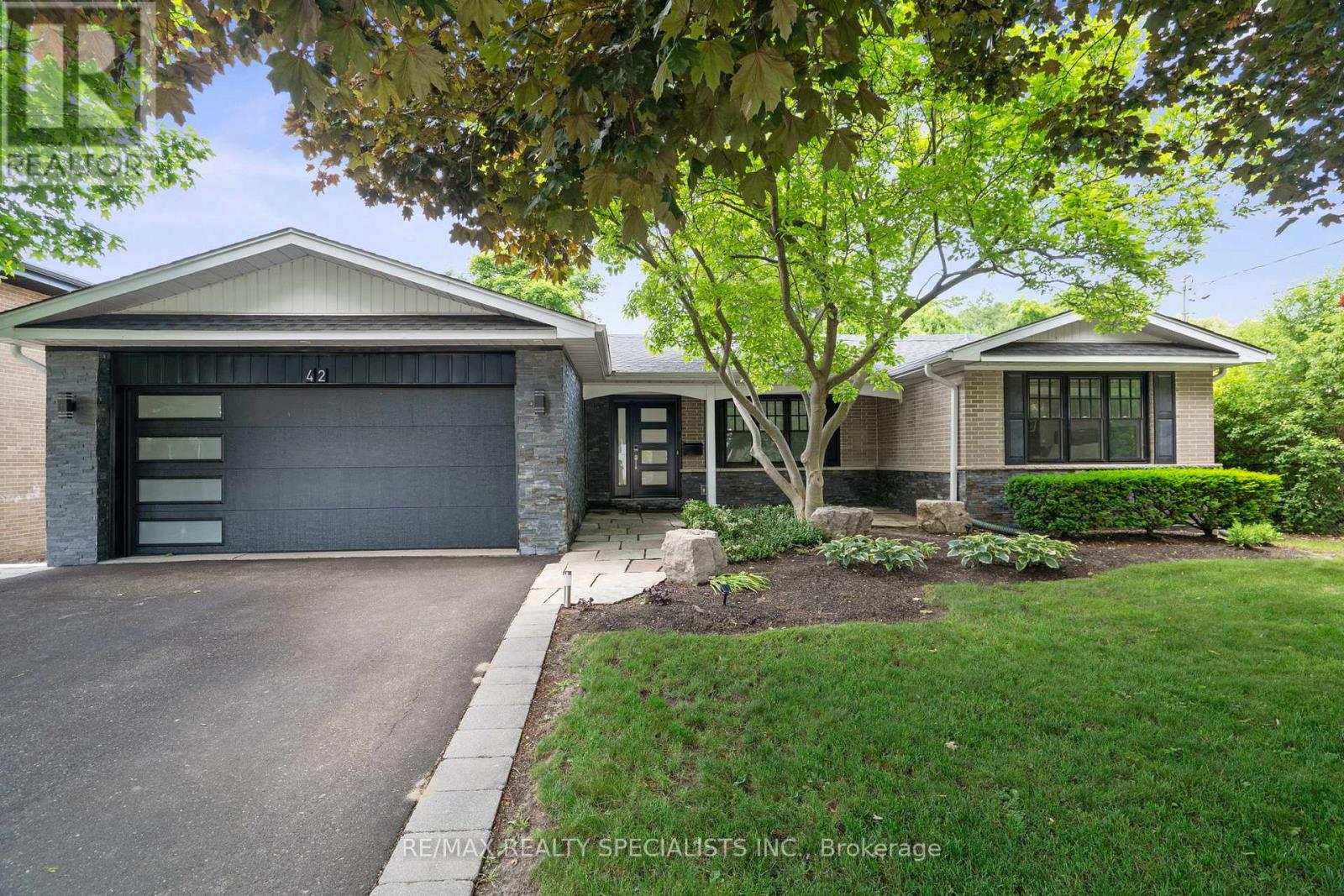 42 HEATHVIEW AVENUE - 1