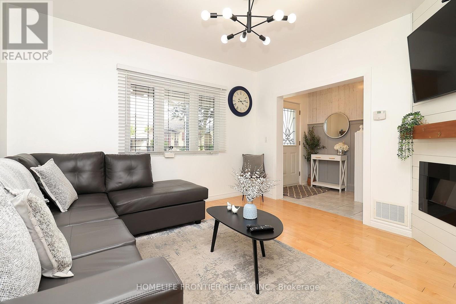12 PORTER AVENUE - 10