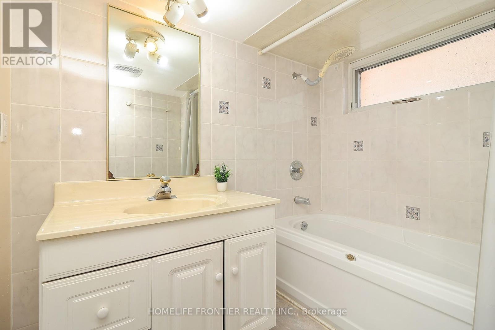 12 PORTER AVENUE - 17