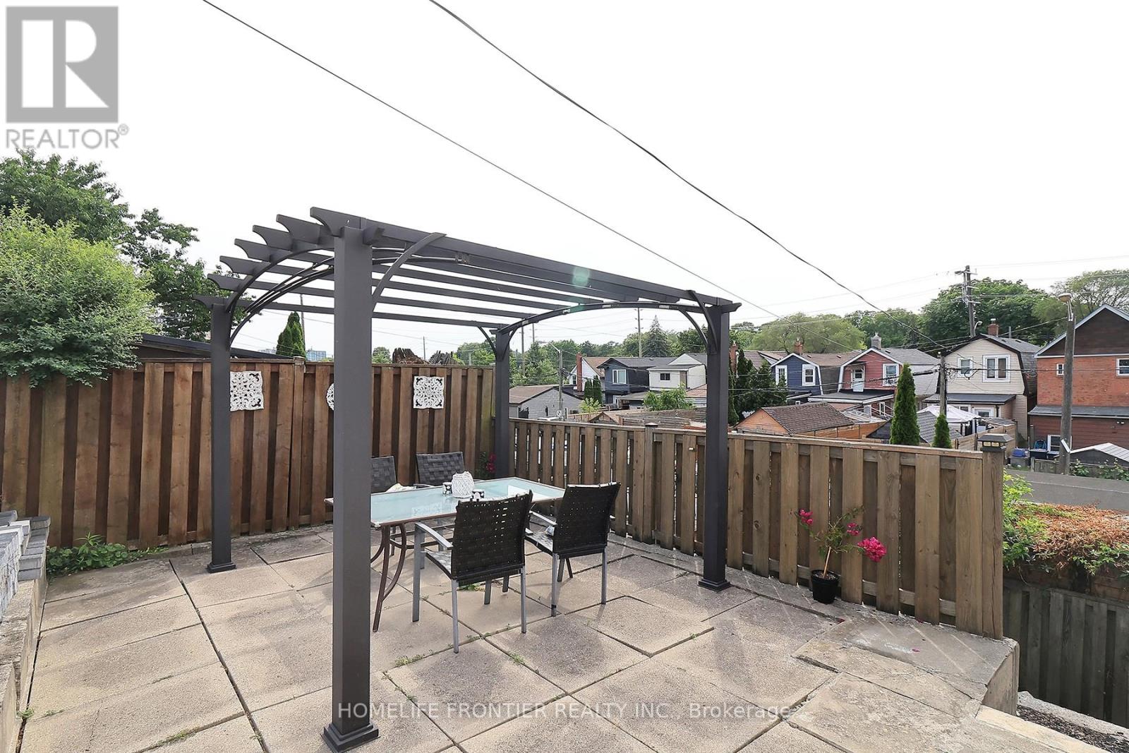 12 PORTER AVENUE - 25