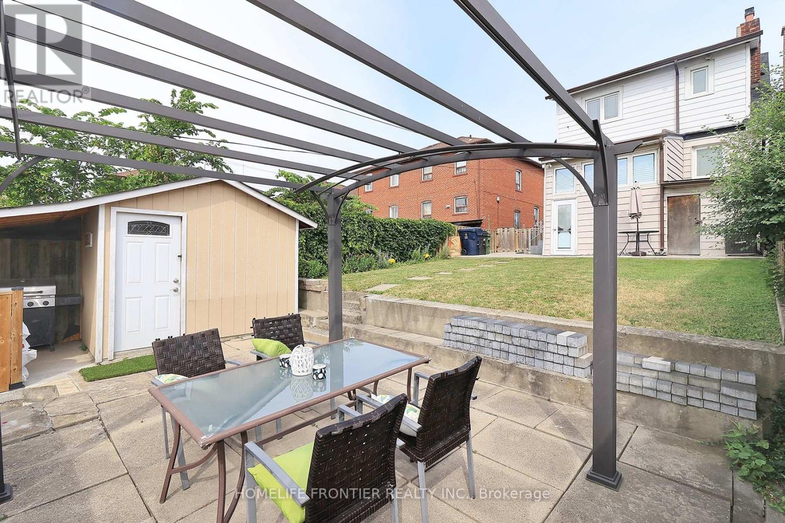 12 PORTER AVENUE - 27