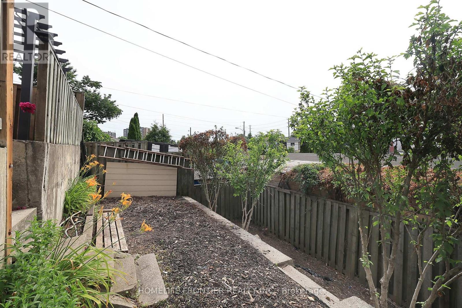 12 PORTER AVENUE - 28