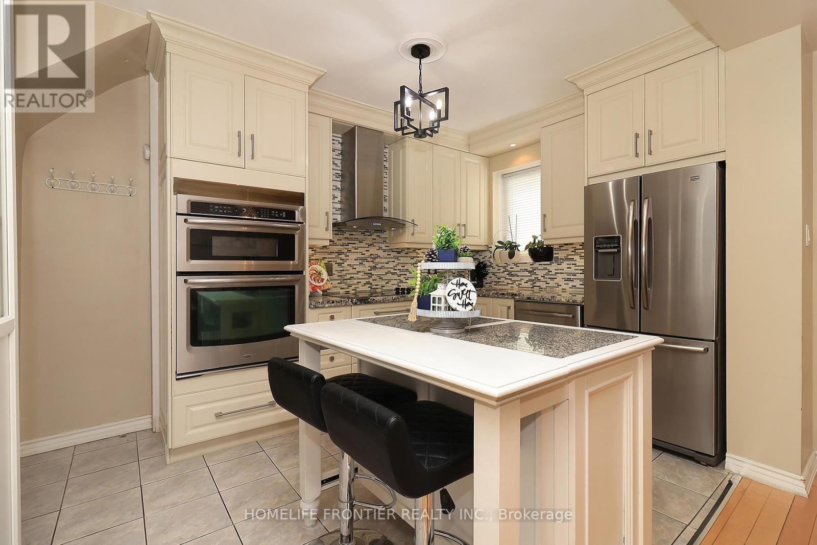 12 PORTER AVENUE - 5