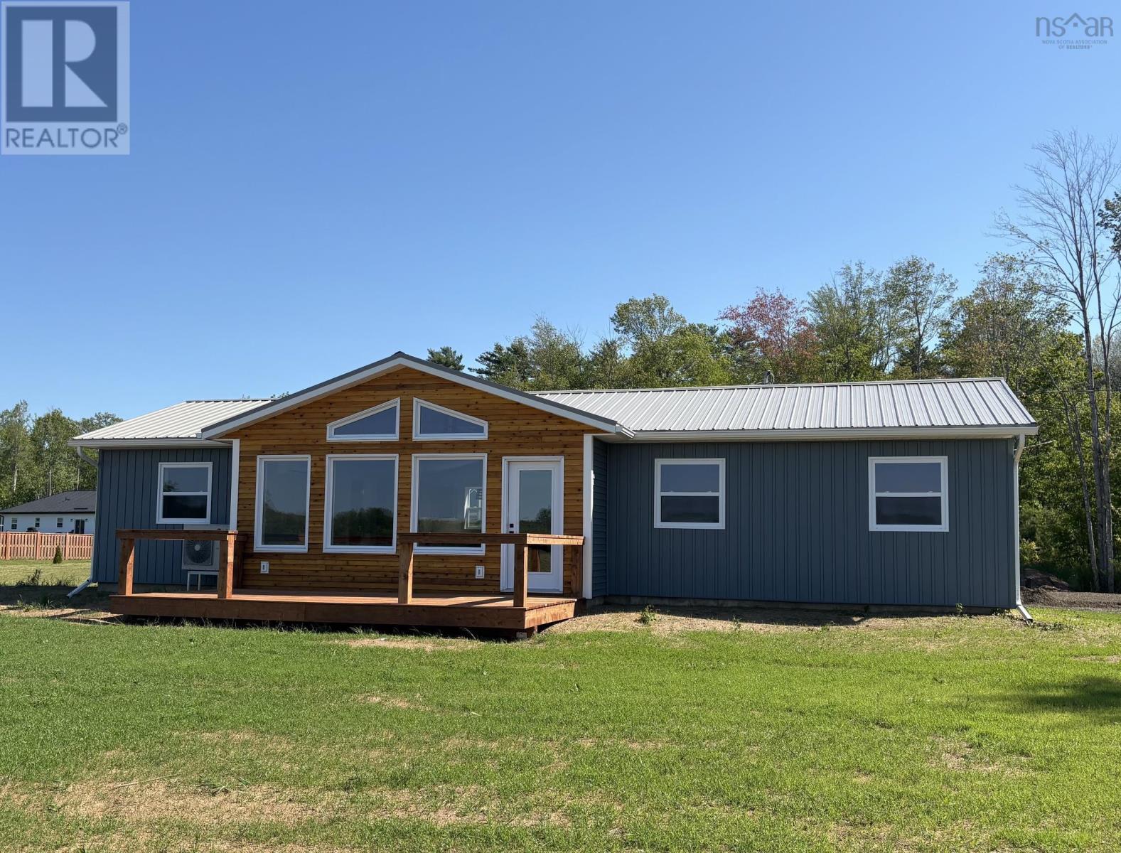 668 Whitman Road, Ward/Whitman - 2