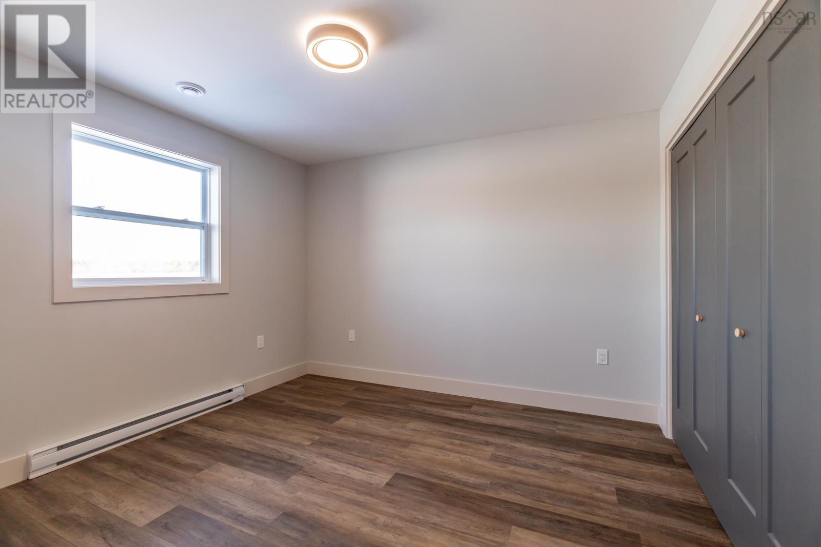 668 Whitman Road, Ward/Whitman - 26