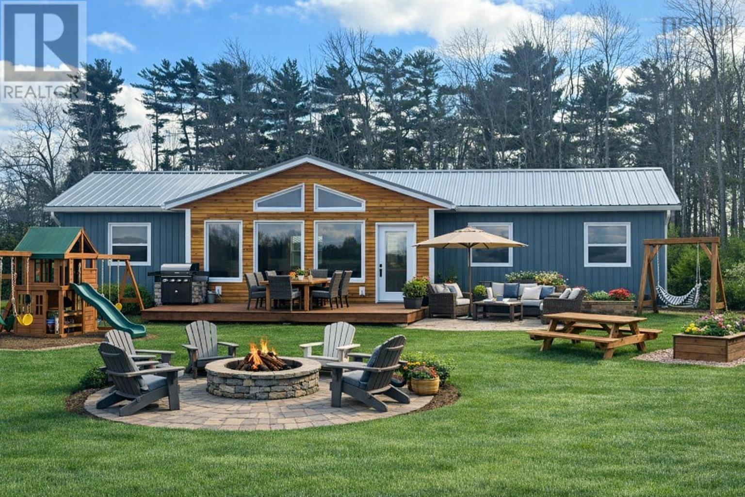668 Whitman Road, Ward/Whitman - 7
