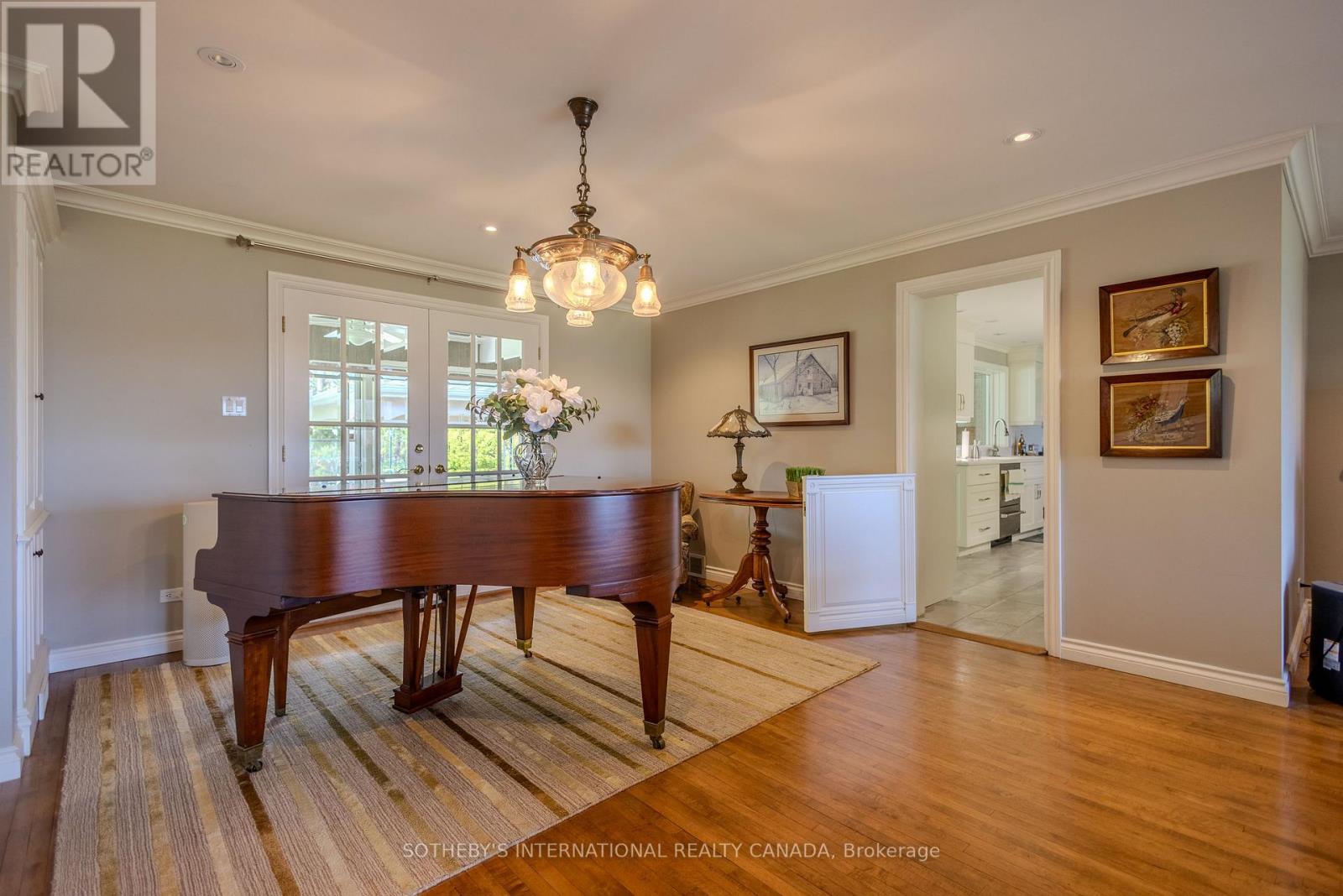 9317 NIAGARA RIVER PARKWAY - 10