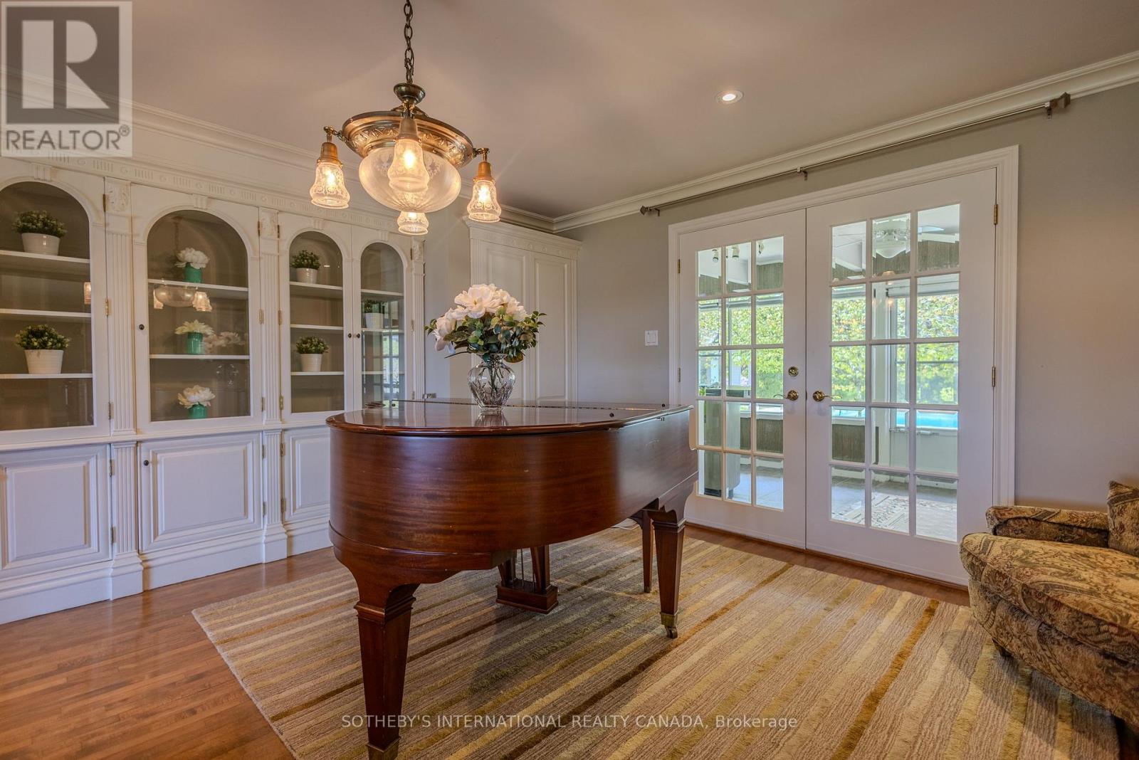 9317 NIAGARA RIVER PARKWAY - 11