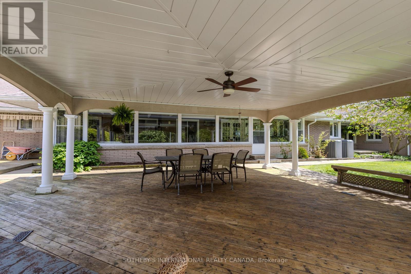 9317 NIAGARA RIVER PARKWAY - 40