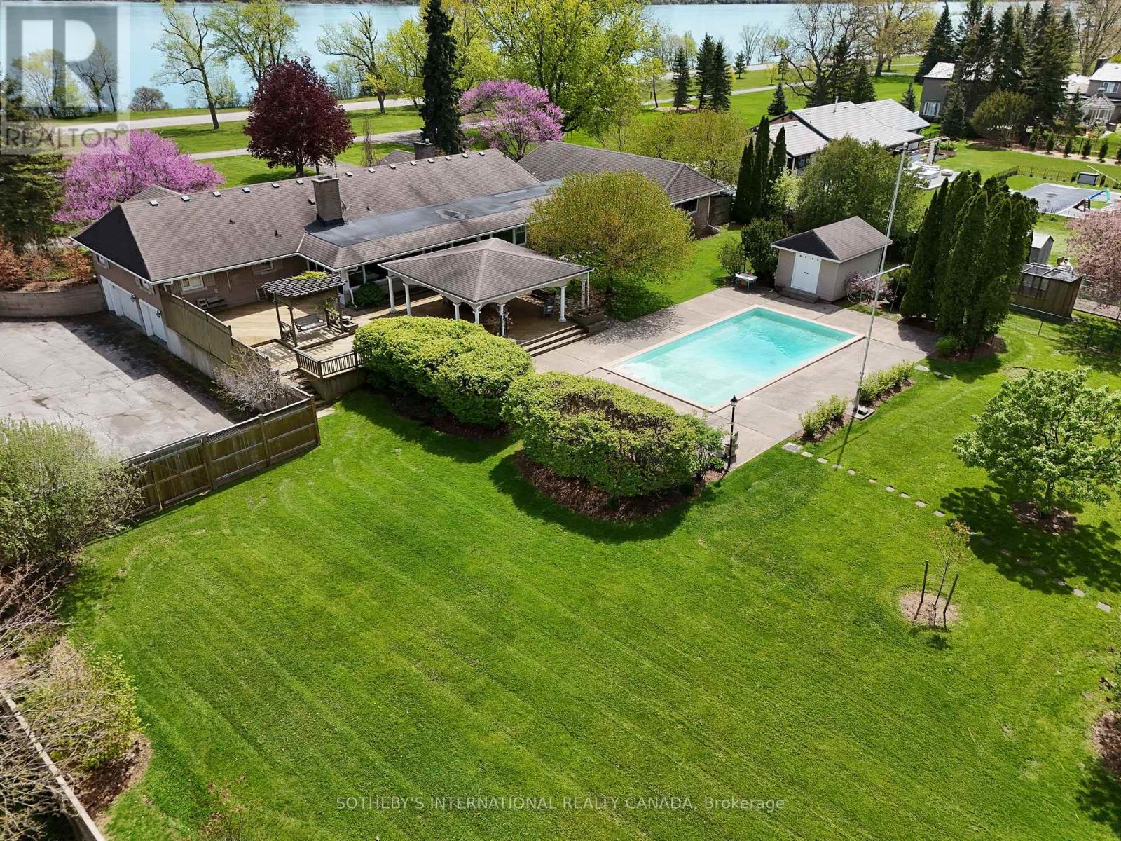 9317 NIAGARA RIVER PARKWAY - 46