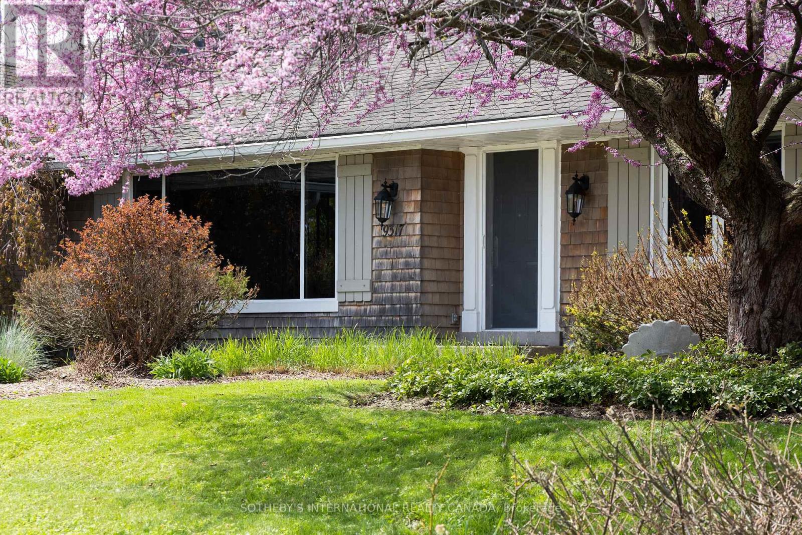 9317 NIAGARA RIVER PARKWAY - 5