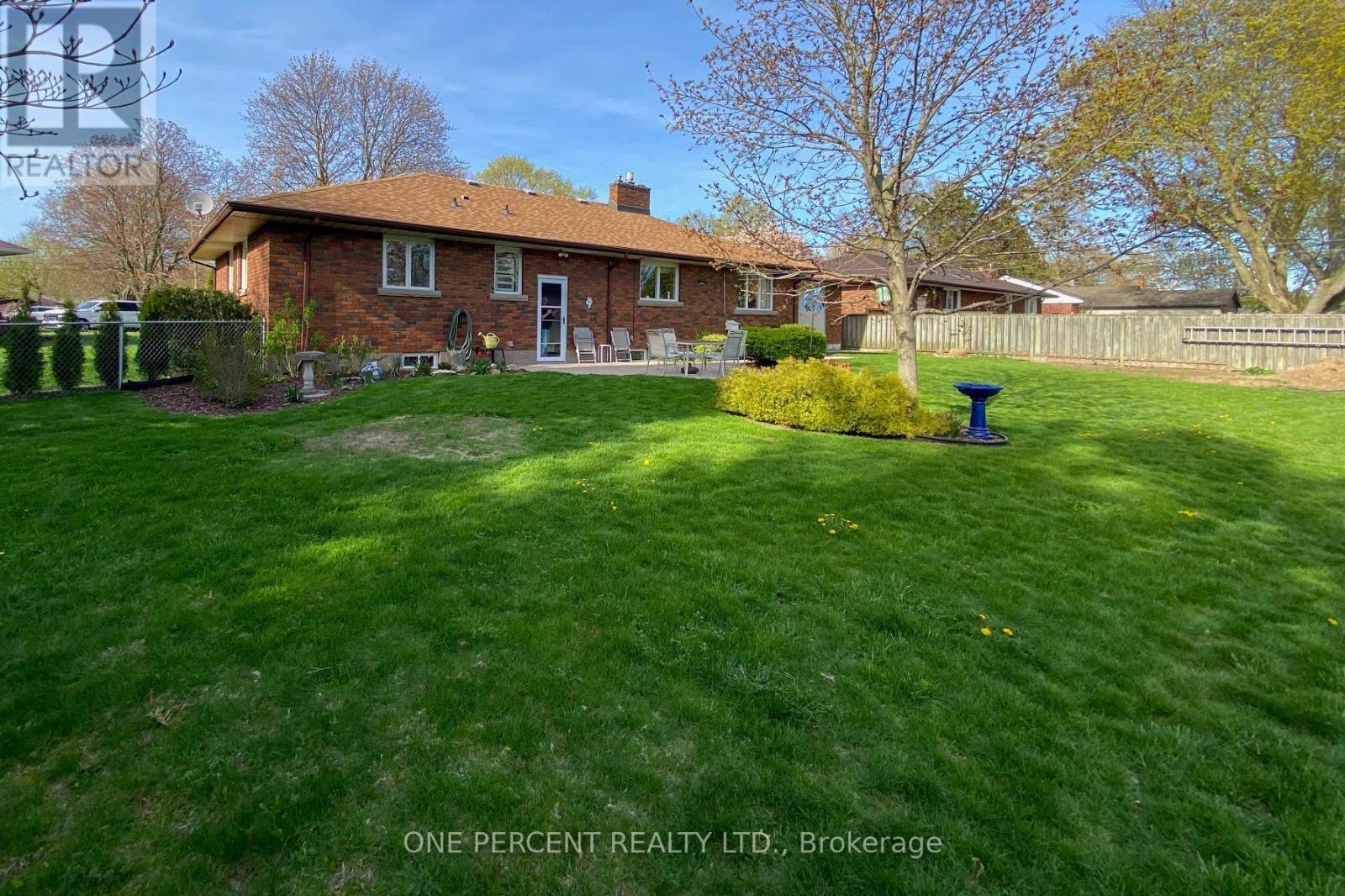 16 DALEVIEW CRESCENT - 19