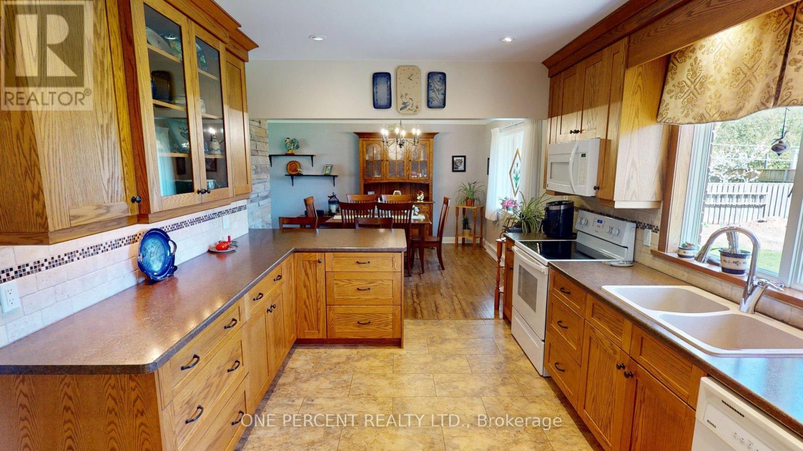 16 DALEVIEW CRESCENT - 5