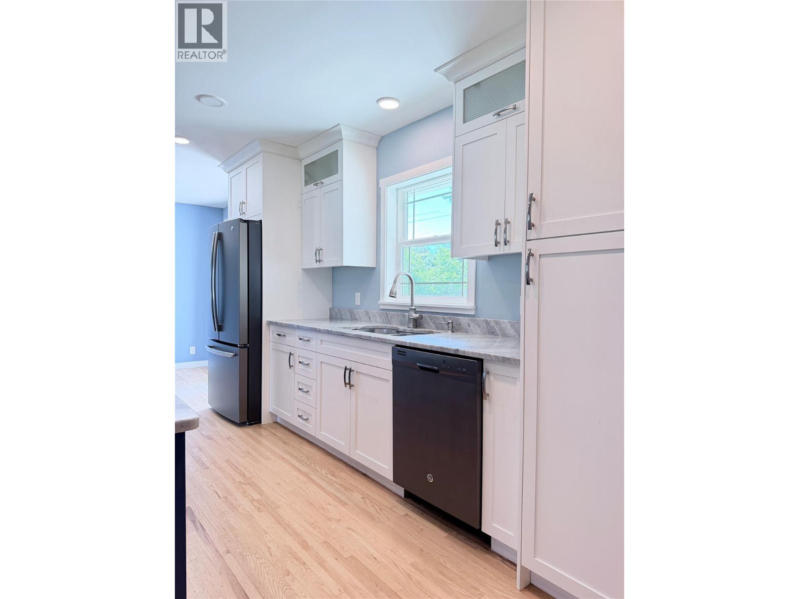 723 8th Street S - Image 7