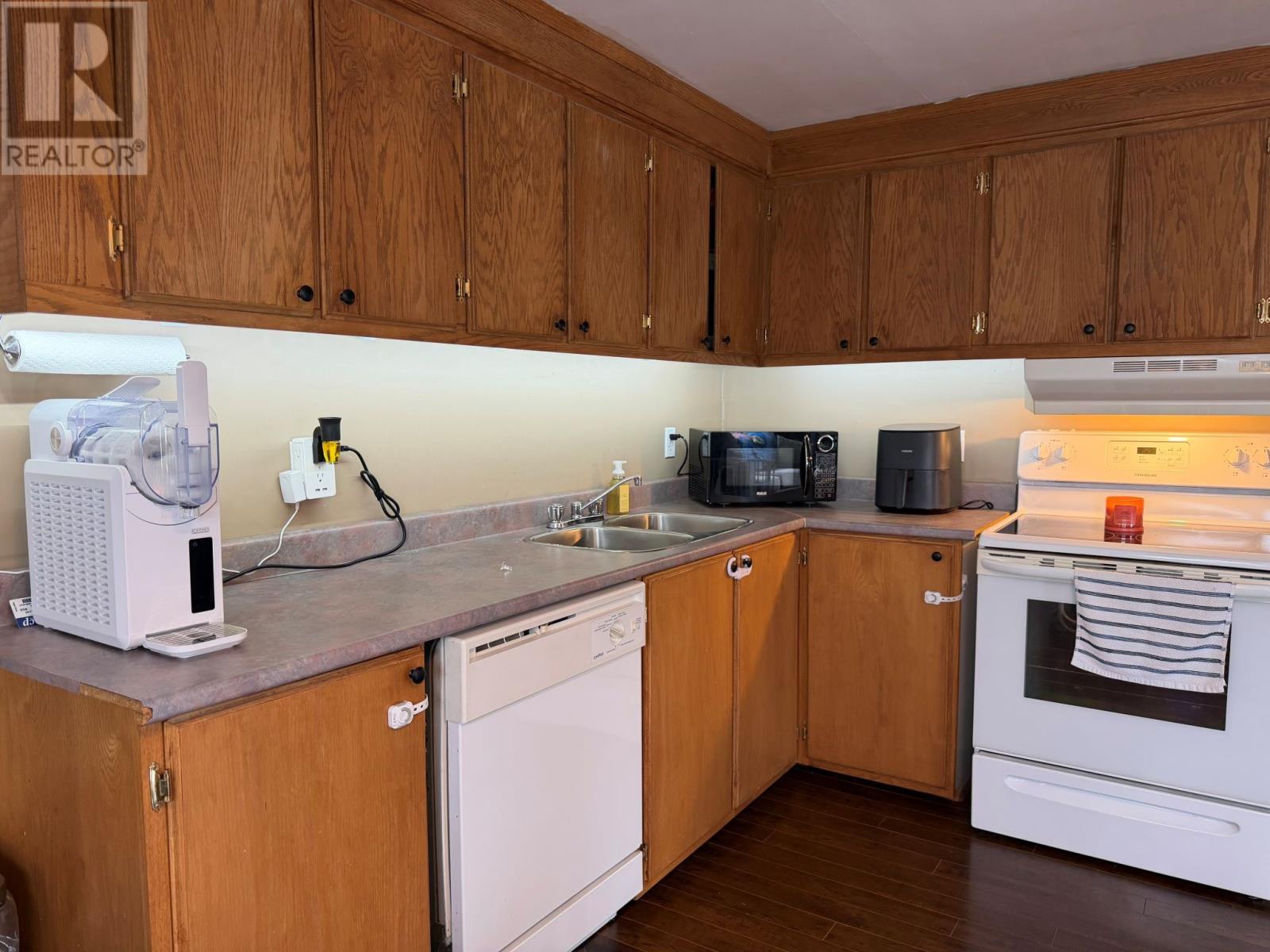 37 Gray Avenue - 8