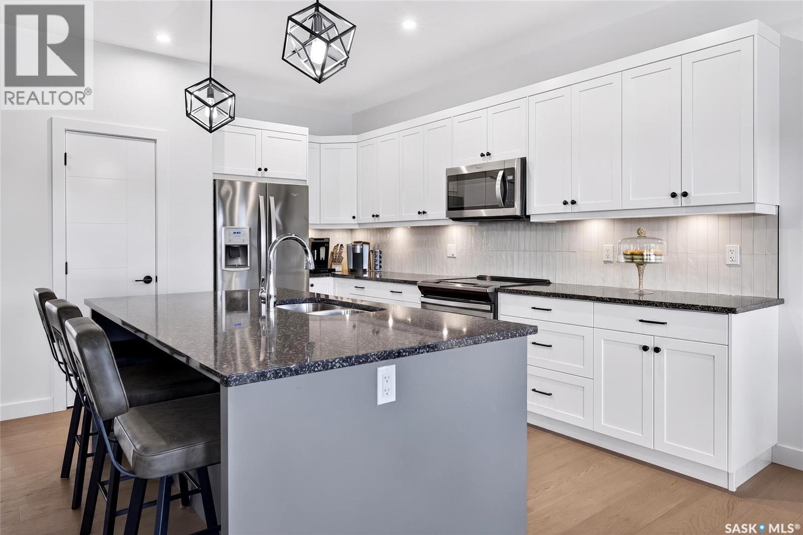 214 Settler CRESCENT - 3
