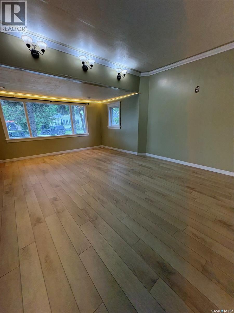 368 4th AVENUE E - 19