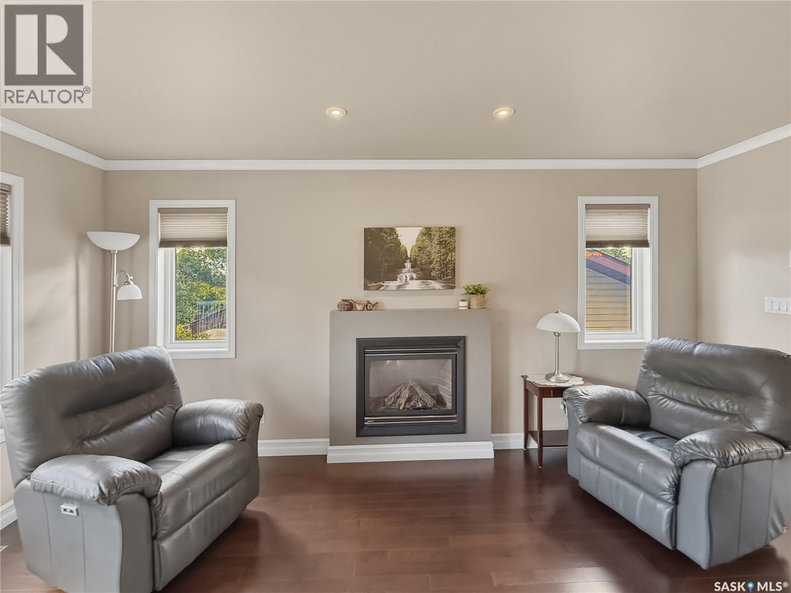 552 1st AVENUE NE - photo 4