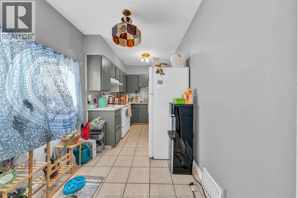 1854 Byng ROAD - 3