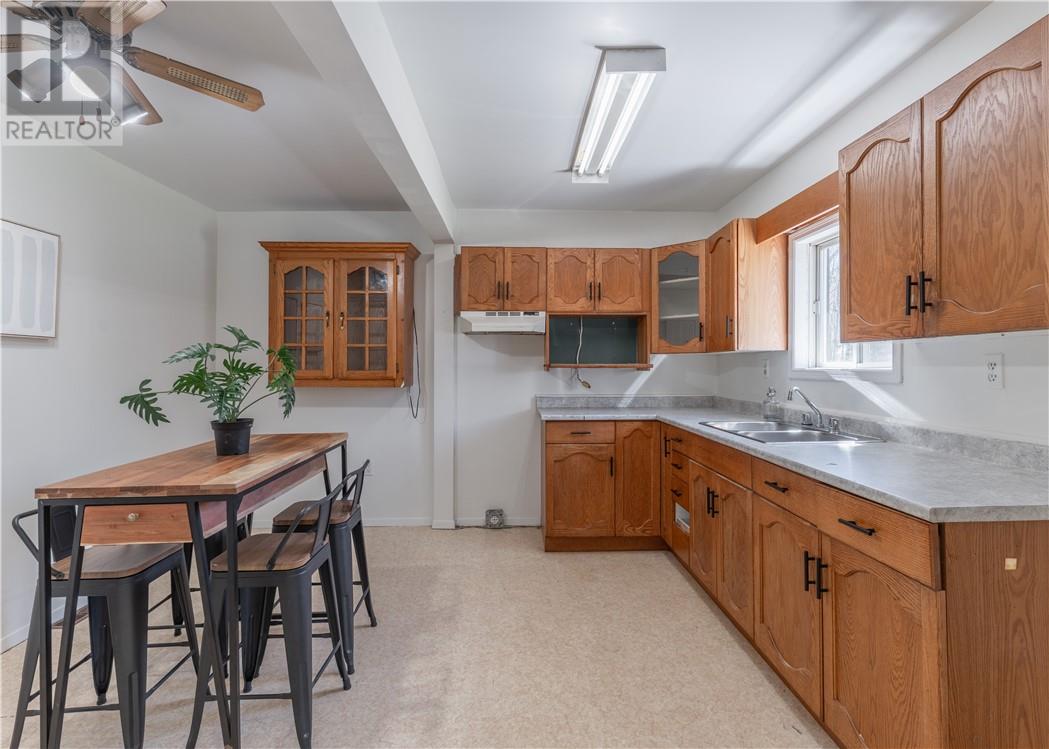147 Walter Avenue - 14
