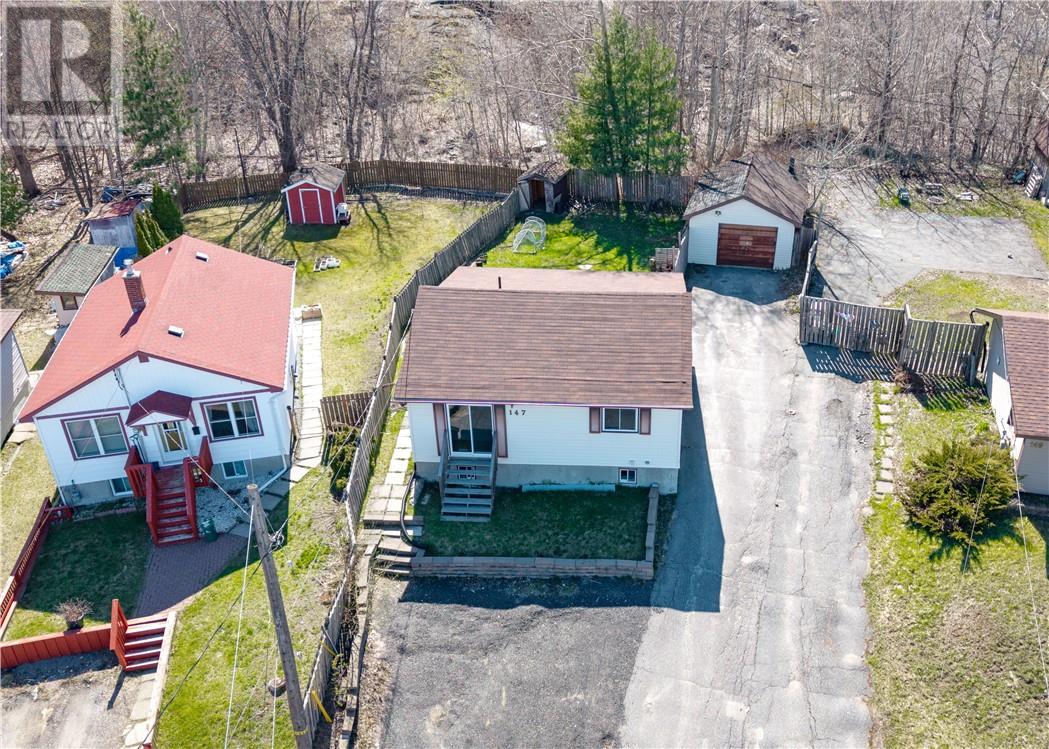 147 Walter Avenue - 21