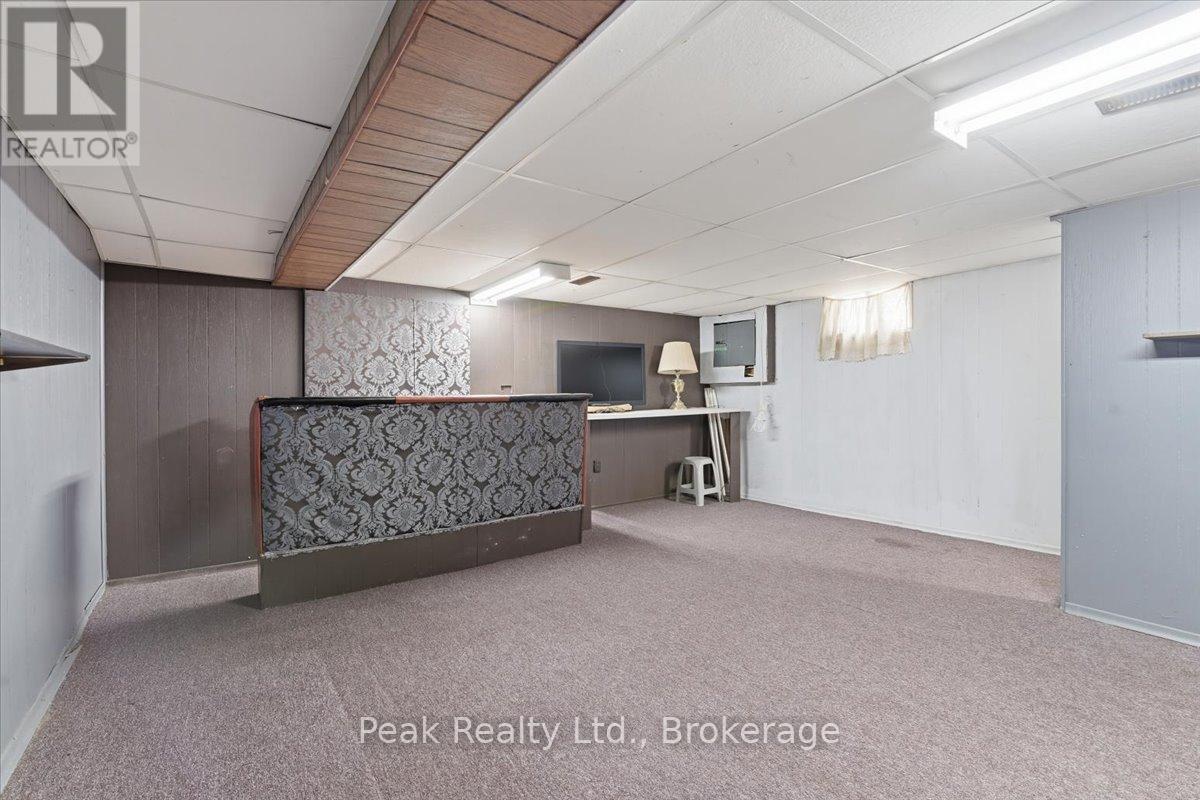 644 PERRY CRESCENT - 26