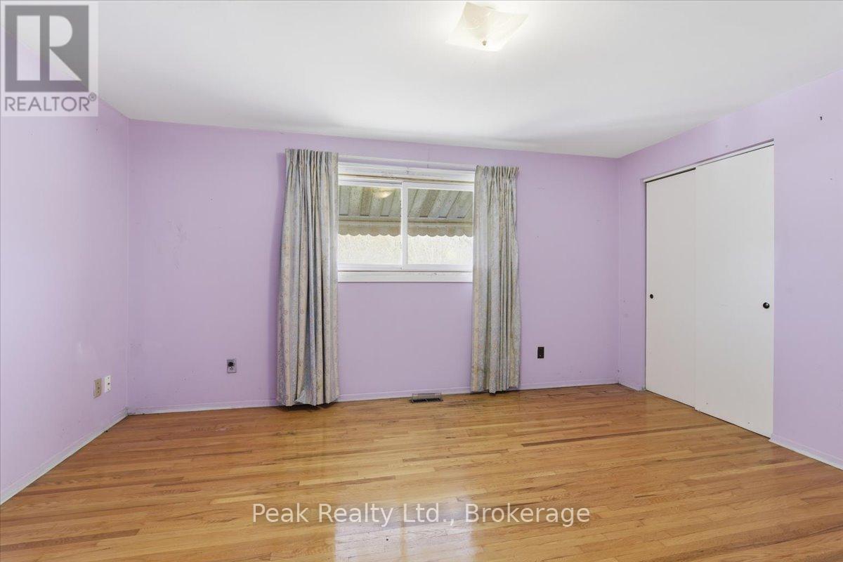 644 PERRY CRESCENT - 15