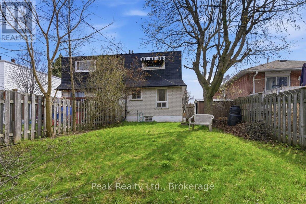 644 PERRY CRESCENT - 30