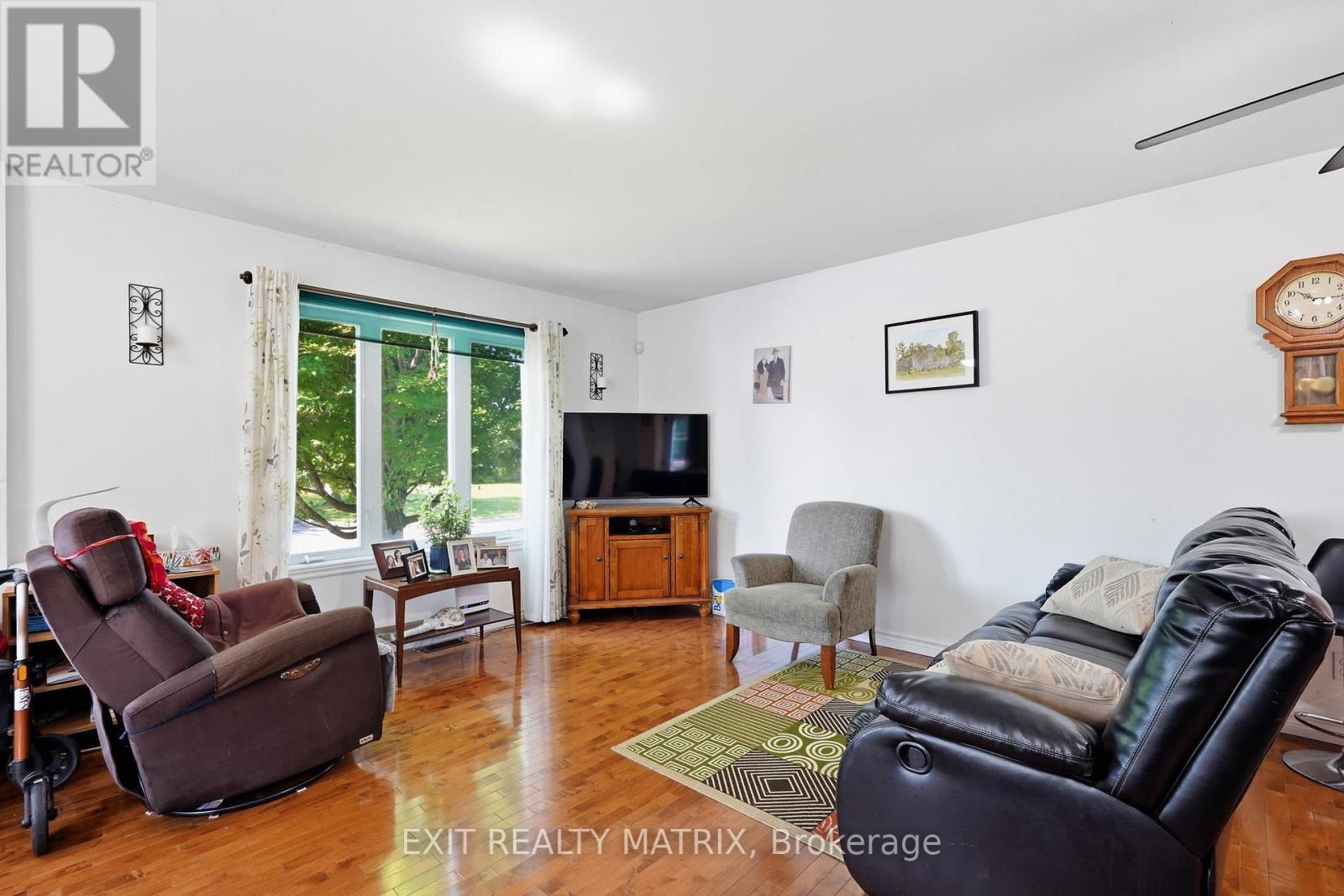 313 NELSON STREET - 6