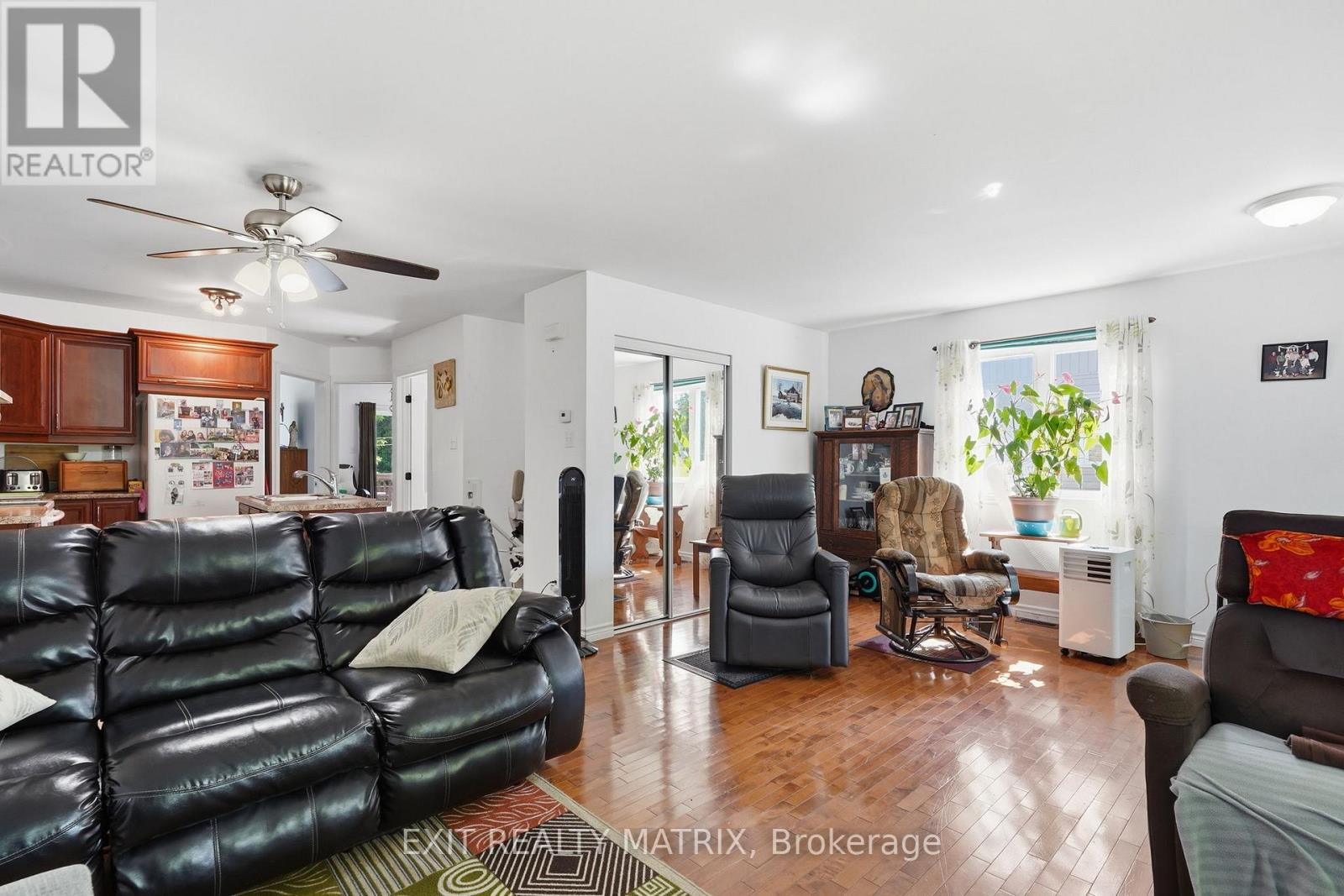 313 NELSON STREET - 7