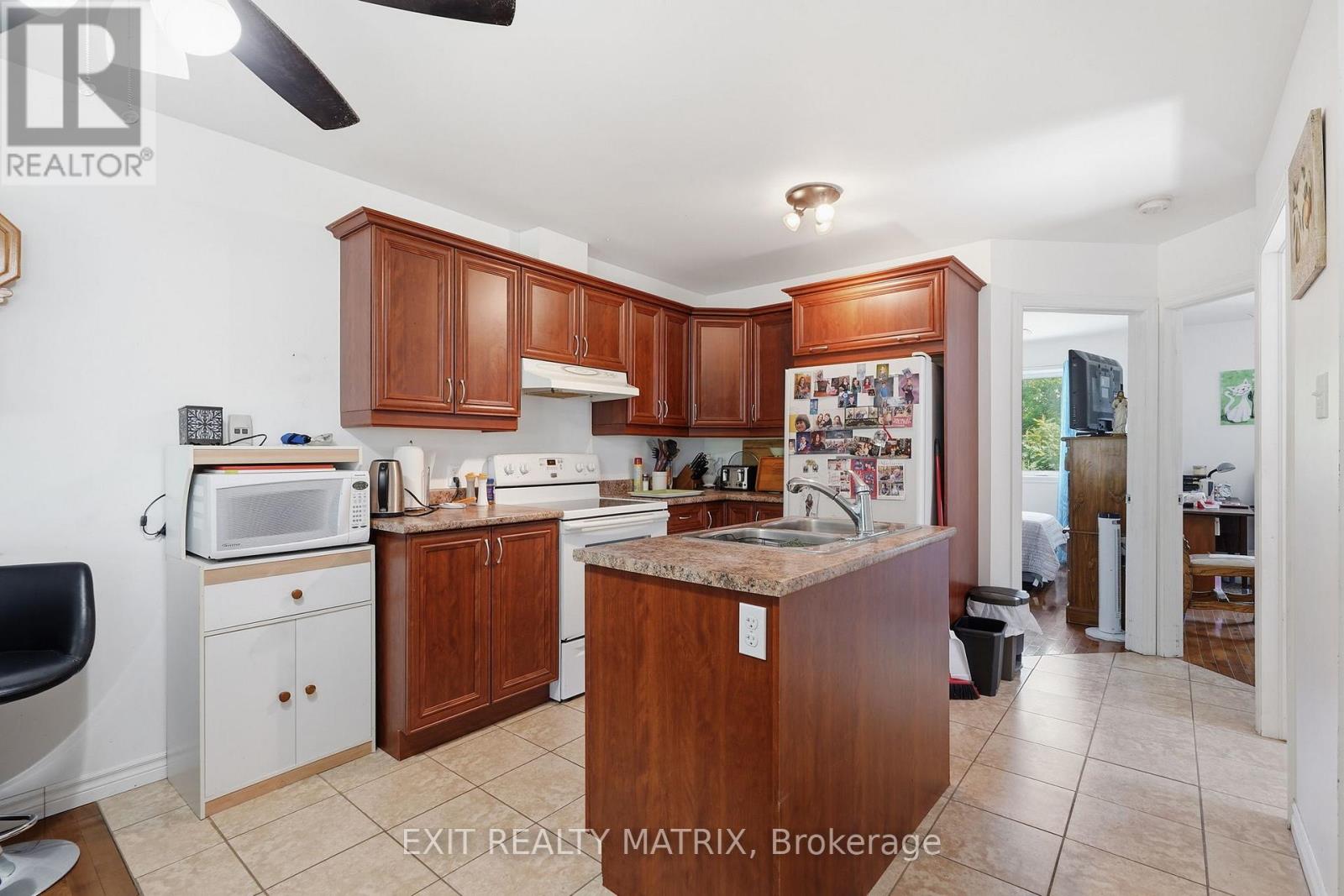 313 NELSON STREET - 8