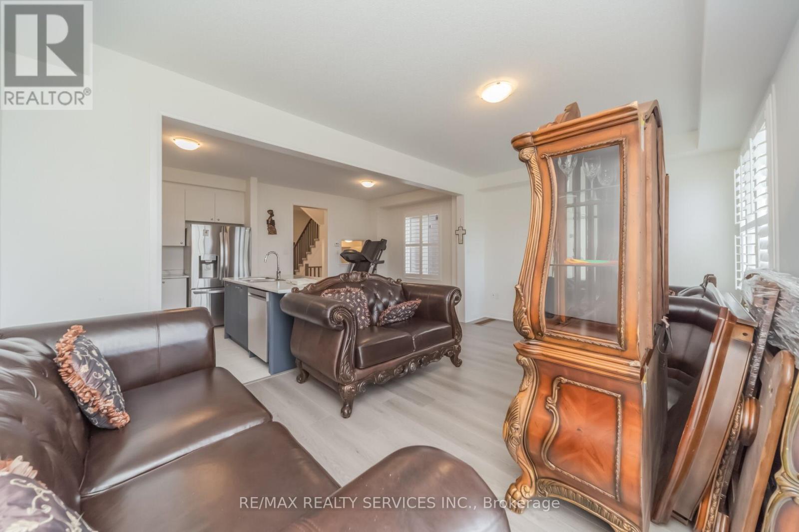 69 KIRKWOOD WAY - 18