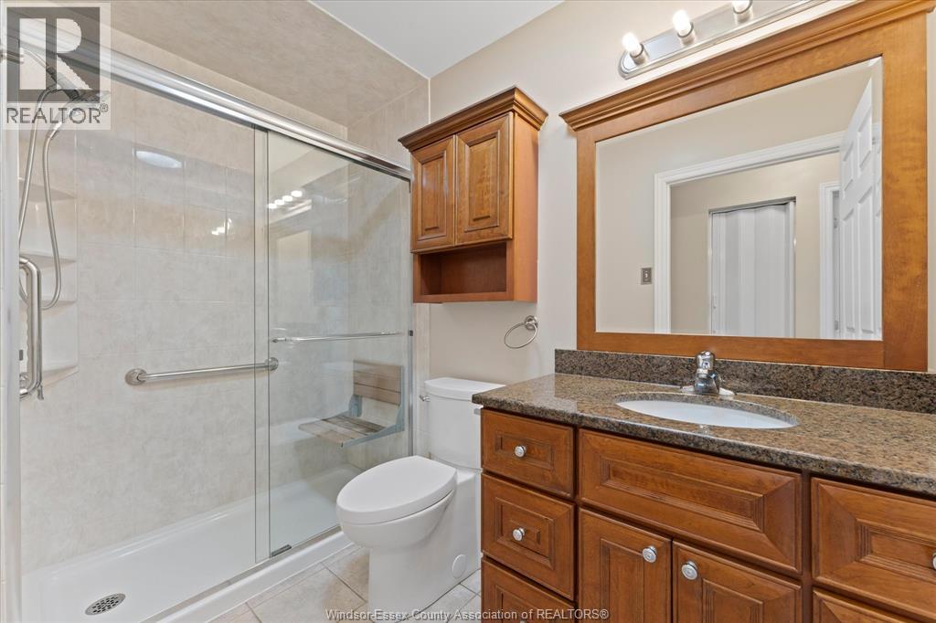18 ELIZABETH CRESCENT - 18