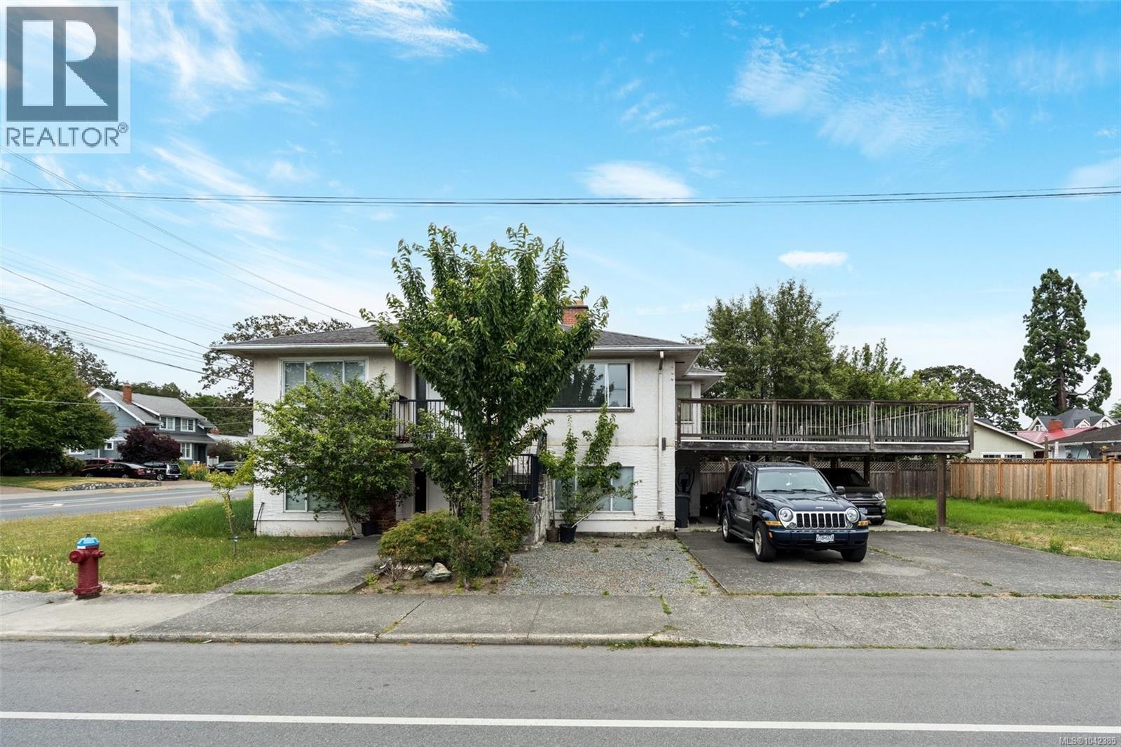 2343 Shelbourne St - 1