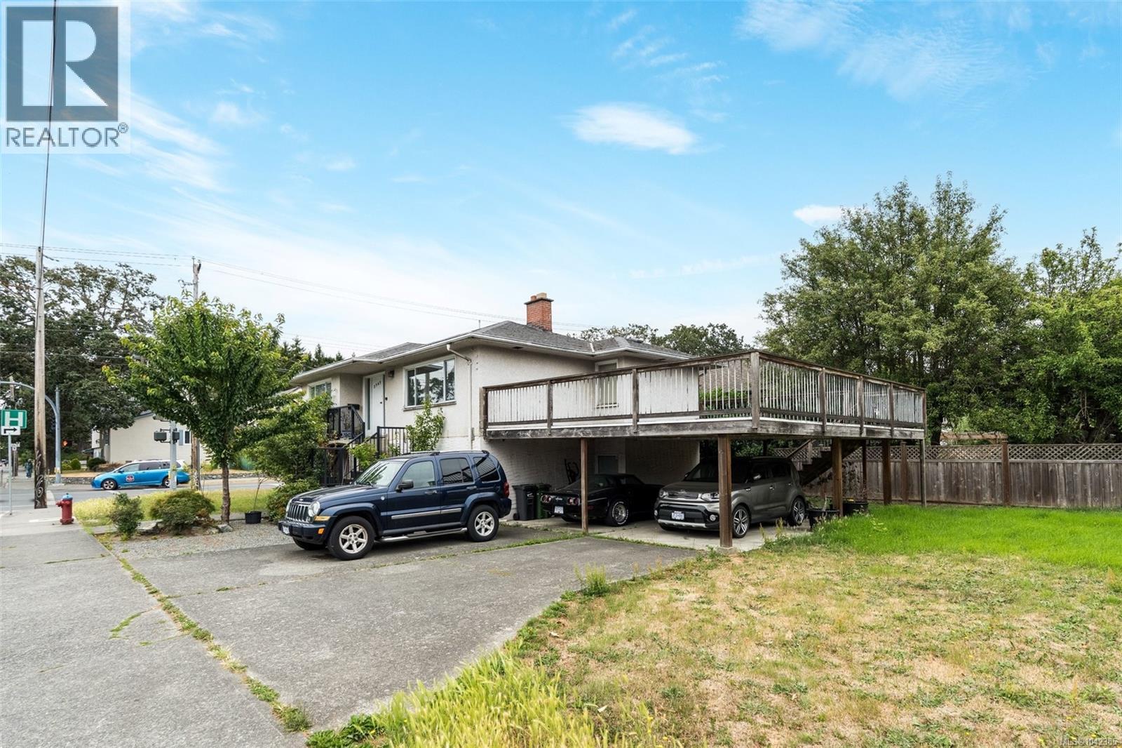 2343 Shelbourne St - 2