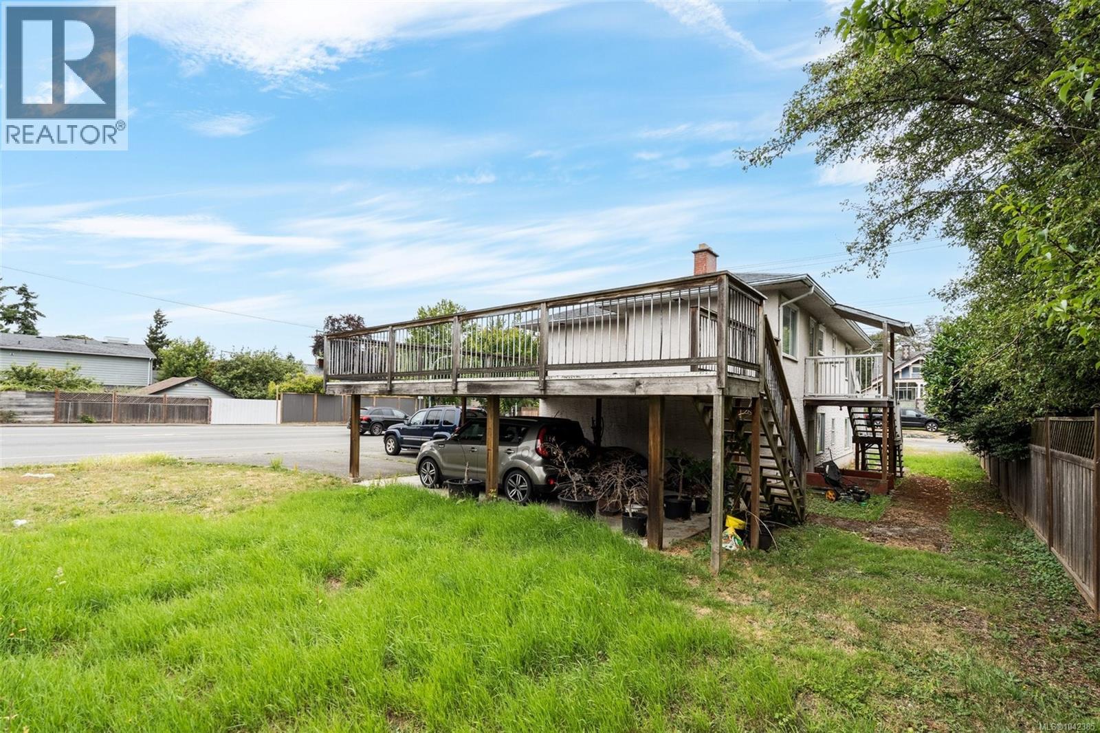 2343 Shelbourne St - 34