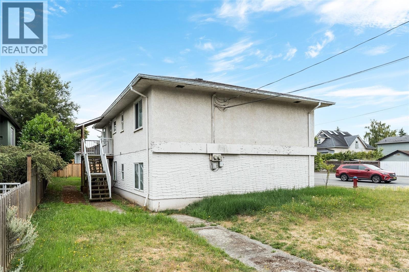 2343 Shelbourne St - 35