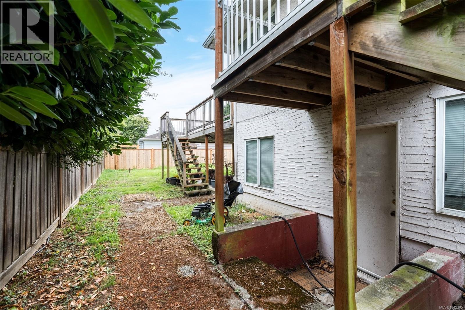 2343 Shelbourne St - 36