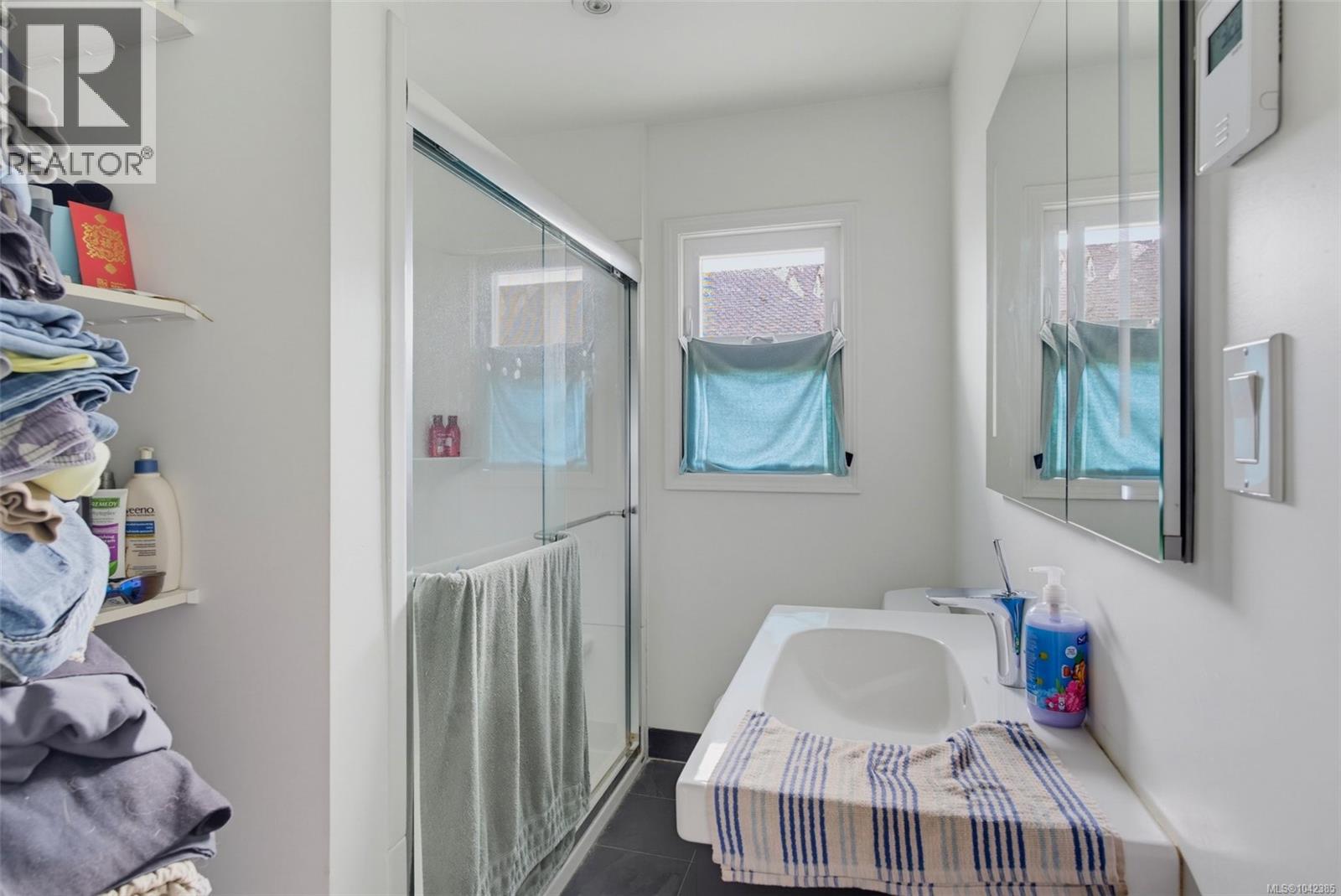 2343 Shelbourne St - 9