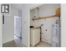 2343 Shelbourne St, Victoria, BC V8R6P4 Photo 30