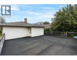 2343 Shelbourne St, Victoria, BC V8R6P4 Photo 32