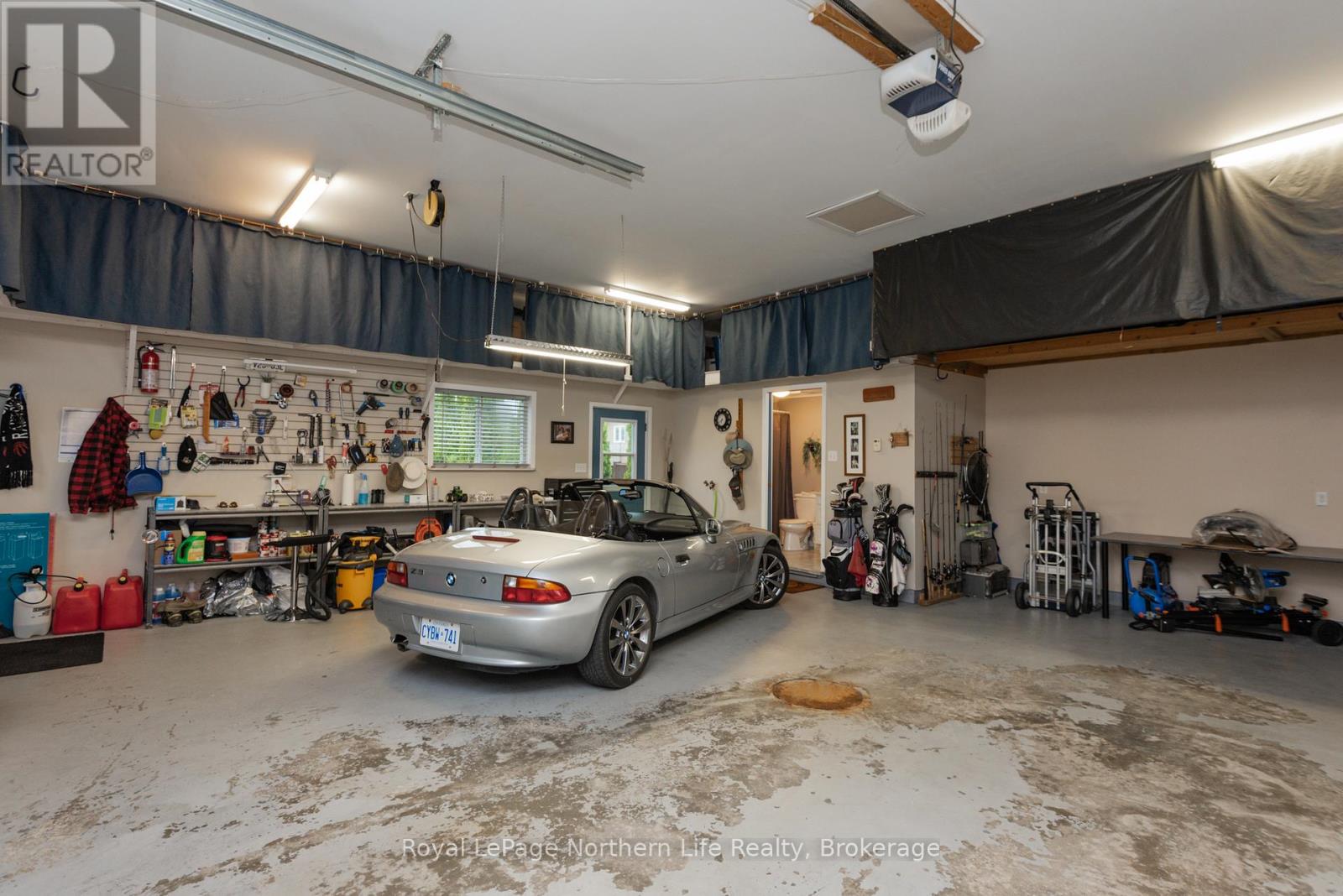 29 TAMERACK AVENUE - Image 44